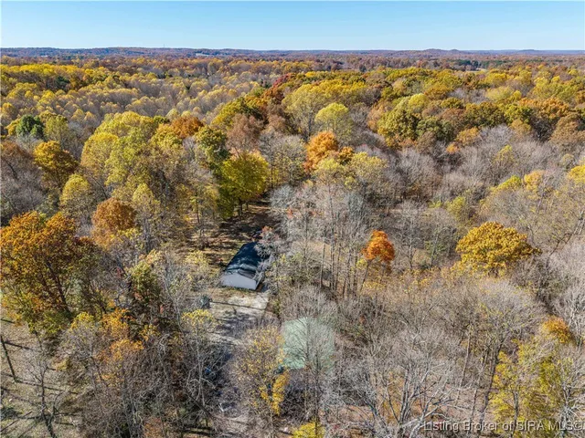 $299,900 | 835 Hunter's Trace Road, Palmyra, IN 47164