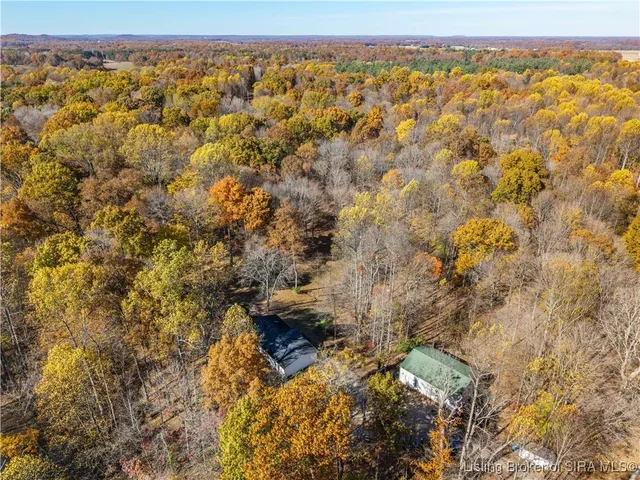 $299,900 | 835 Hunter's Trace Road, Palmyra, IN 47164