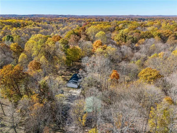 $274,900 | 835 Hunter's Trace Road, Palmyra, IN 47164