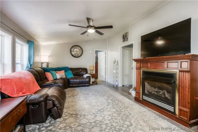 $289,900 | 835 Hunter's Trace Road, Palmyra, IN 47164