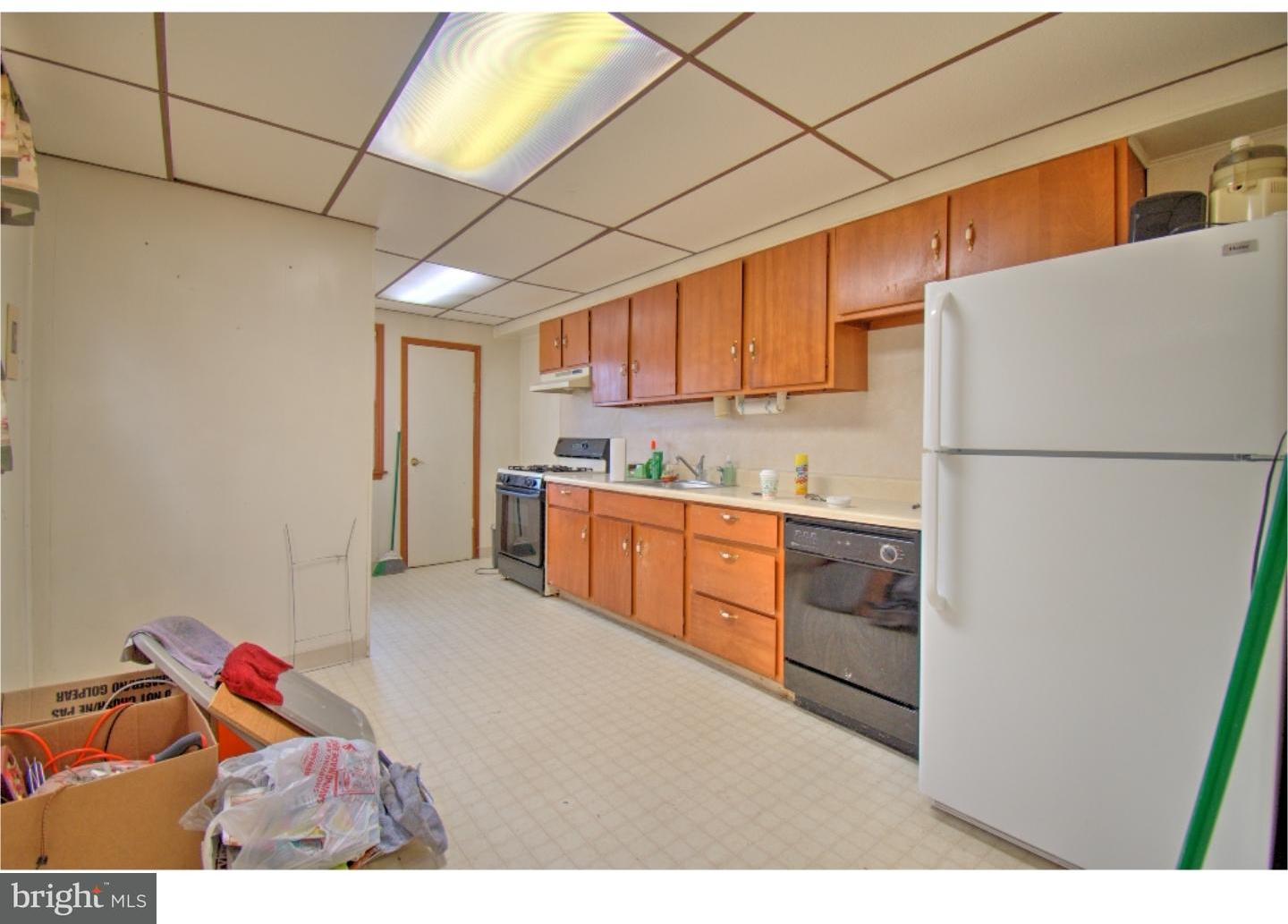 1632 Mineral Spring Road Reading, PA 19602 - Photo 4 of 12 Kitchen