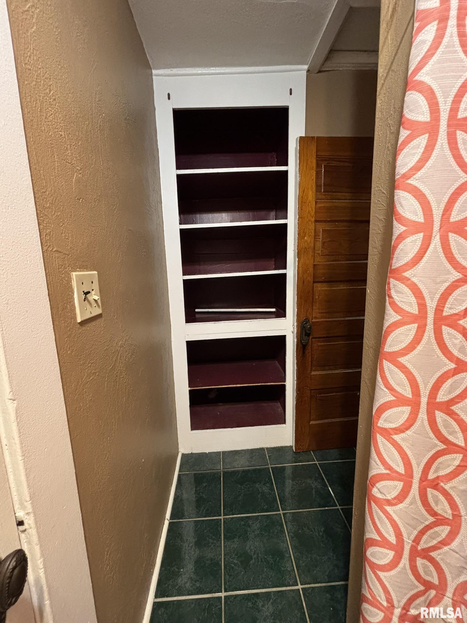 506 East Elm Street Canton, IL 61520 - Photo 22 of 33