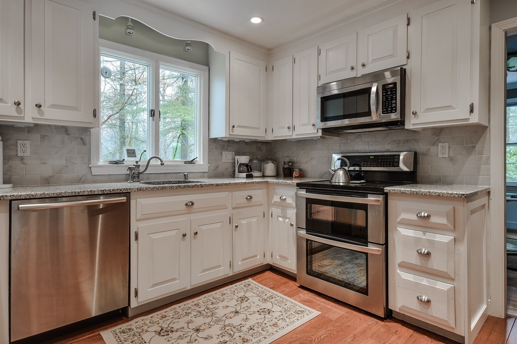 31 Spywood Road Sherborn, MA 01770 - Photo 8 of 23 Gallery Image 8