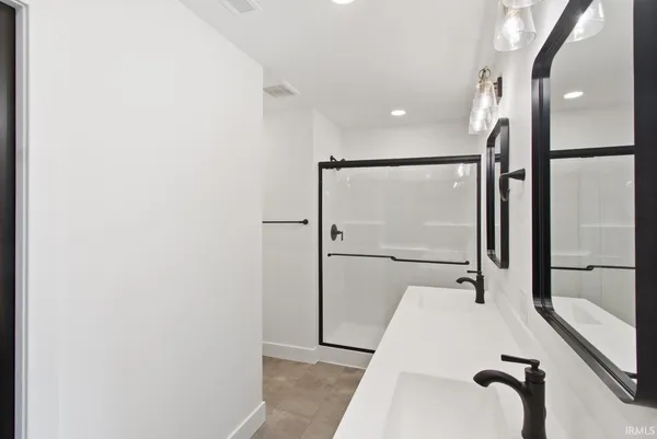 $399,990 | 1310 Mockingbird Lane, Mount Vernon, IN 47620