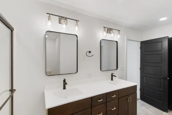 $399,990 | 1310 Mockingbird Lane, Mount Vernon, IN 47620