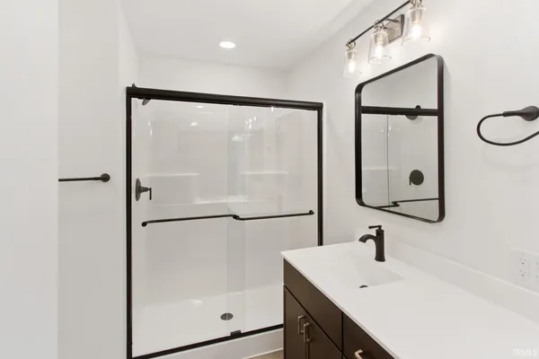 $399,990 | 1310 Mockingbird Lane, Mount Vernon, IN 47620