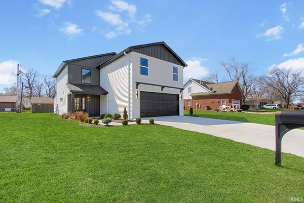 $399,990 | 1310 Mockingbird Lane, Mount Vernon, IN 47620