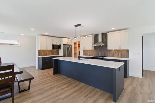 $399,990 | 1310 Mockingbird Lane, Mount Vernon, IN 47620