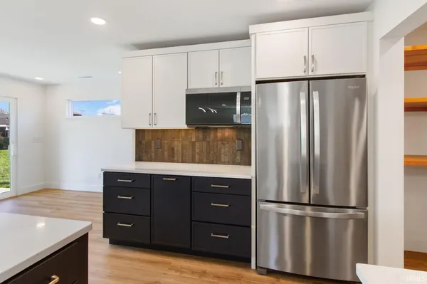 $399,990 | 1310 Mockingbird Lane, Mount Vernon, IN 47620