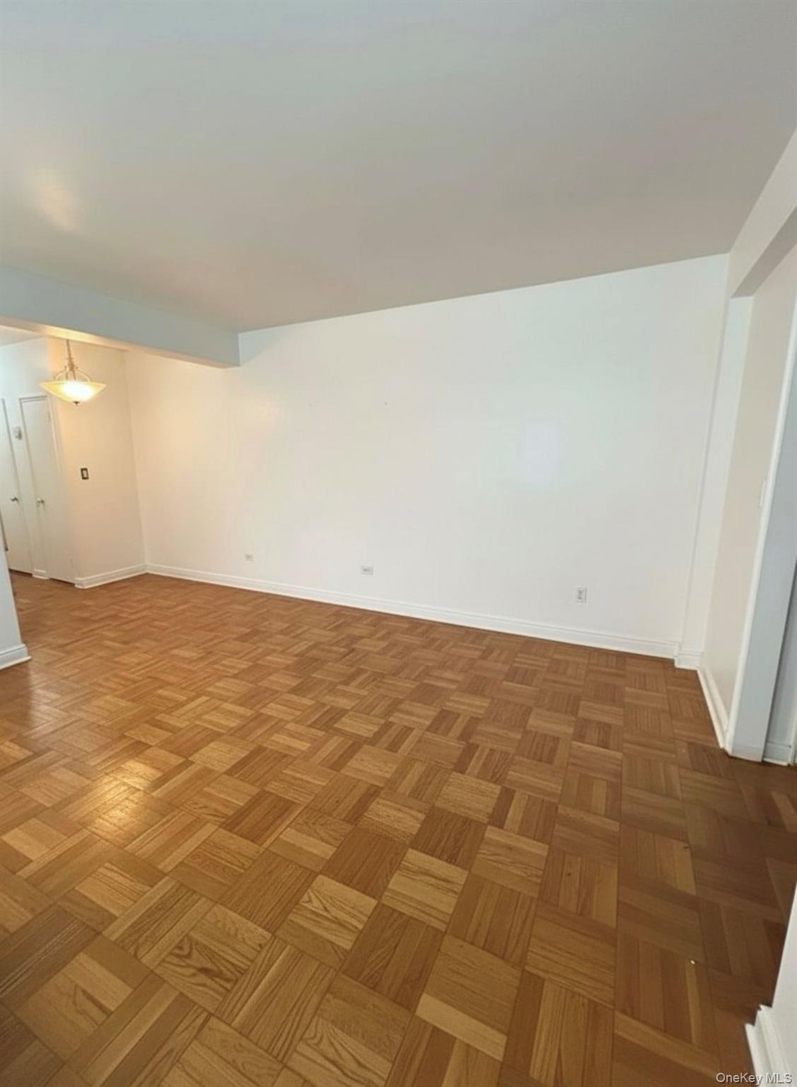 230 Pelham Road, Unit 2H New Rochelle, NY 10805 - Photo 3 of 29 Gallery Image 3