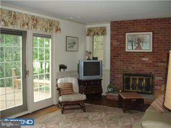489 Sharon Road Colmar, PA 18915 - Photo 6 of 12 Family Room