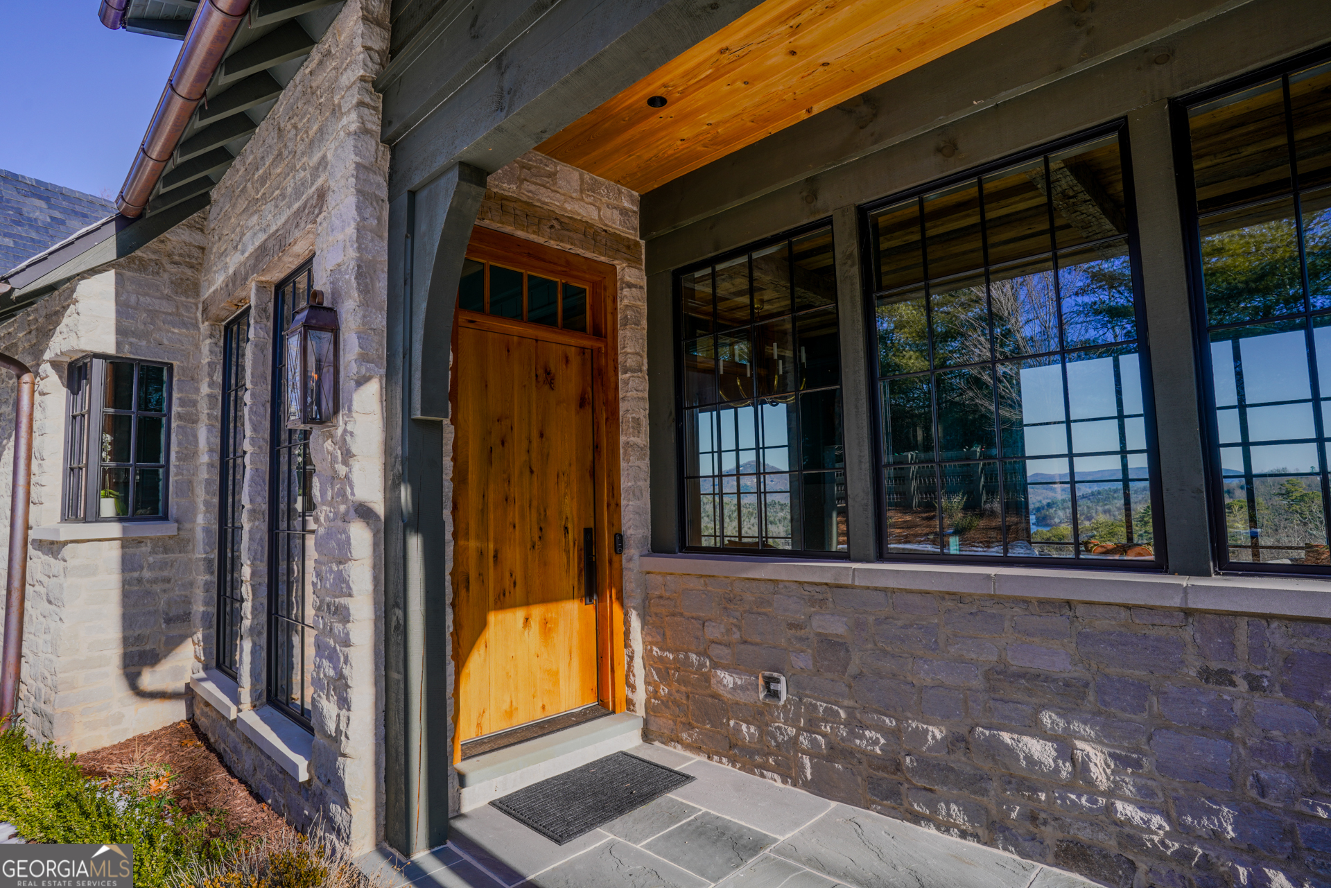 814 Summit Ridge Drive Clarkesville, GA 30523 - Photo 11 of 81