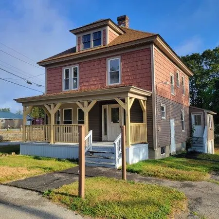 $195,000 | 49 West Broadway, Lincoln, ME 04457