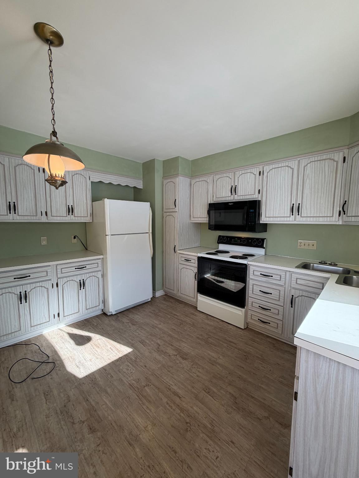 118 Gretchen Drive Reading, PA 19607 - Photo 15 of 33 Bright and inviting kitchen with vintage charm.