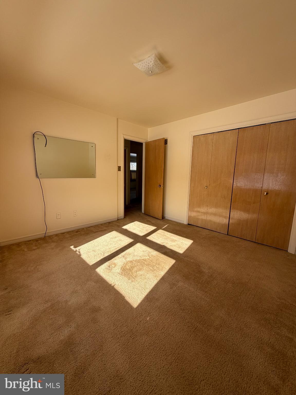 118 Gretchen Drive Reading, PA 19607 - Photo 22 of 33 Sunlit bedroom with spacious closet.