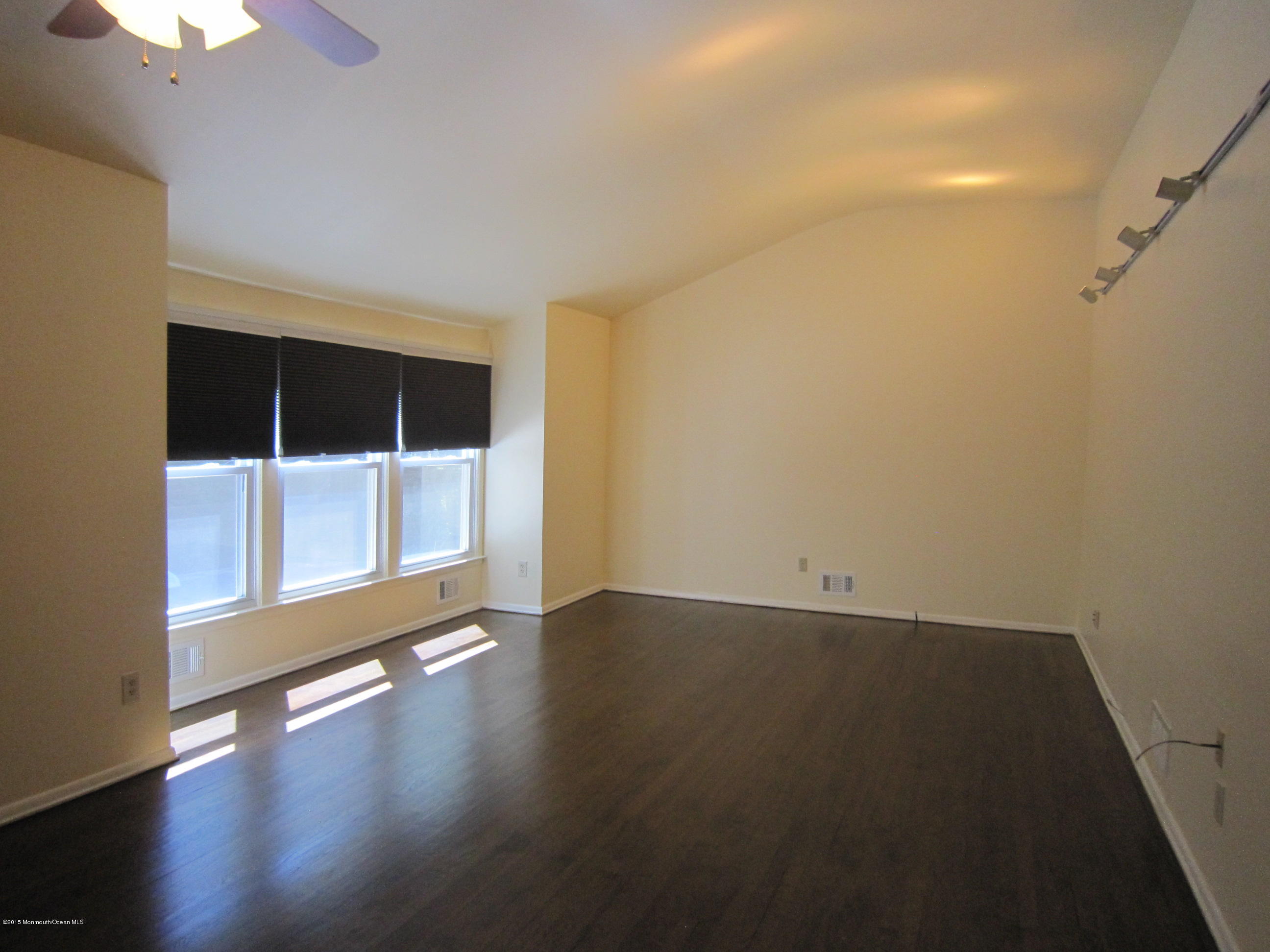 7 Pittsfield Road Howell, NJ 07731 - Photo 5 of 15 Living Room