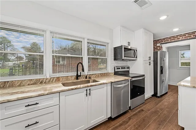 $1,800 | 668 Custer Avenue Southeast, Unit A, Atlanta, GA 30315