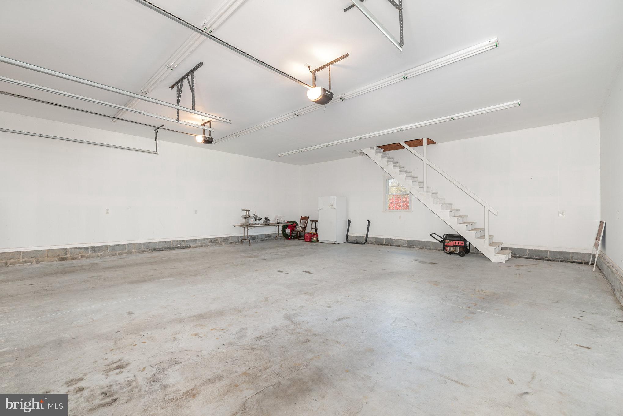 535 Oldfield Point Road Elkton, MD 21921 - Photo 31 of 46 a view of a garage