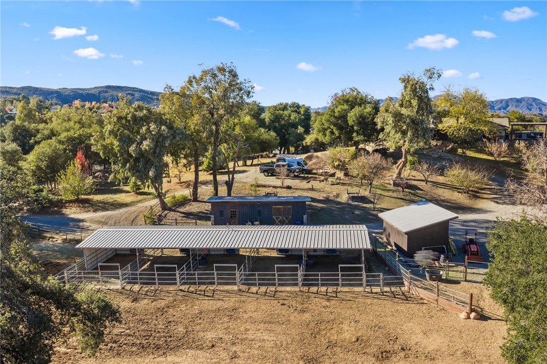 17705 Rodeo Road Lake Elsinore, CA 92530 - Photo 44 of 65 Pipe Stalls