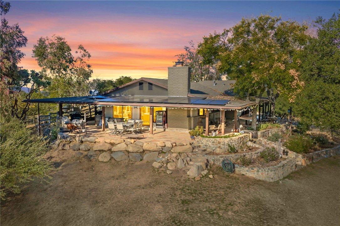 17705 Rodeo Road Lake Elsinore, CA 92530 - Photo 7 of 65