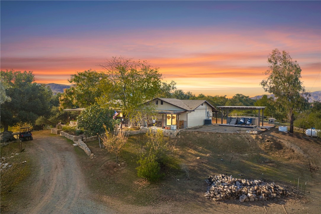 17705 Rodeo Road Lake Elsinore, CA 92530 - Photo 8 of 65