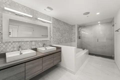 $2,499,000 | 400 Sunny Isles Boulevard, Unit 2008, Sunny Isles Beach, FL 33160