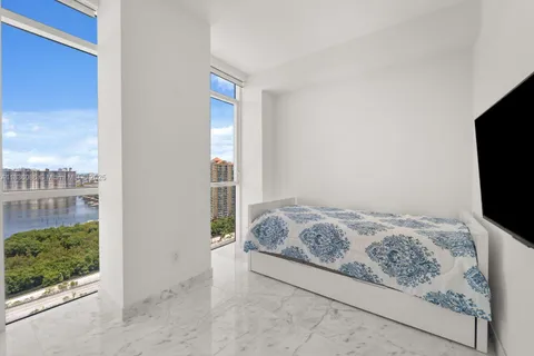 $2,499,000 | 400 Sunny Isles Boulevard, Unit 2008, Sunny Isles Beach, FL 33160