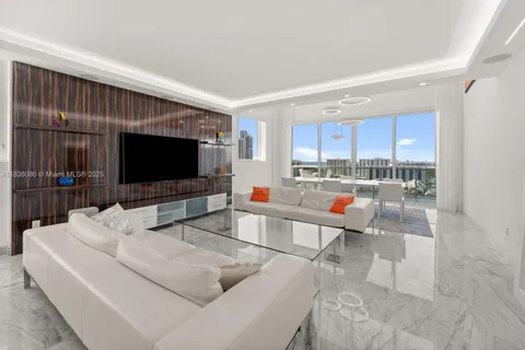 $2,499,000 | 400 Sunny Isles Boulevard, Unit 2008, Sunny Isles Beach, FL 33160