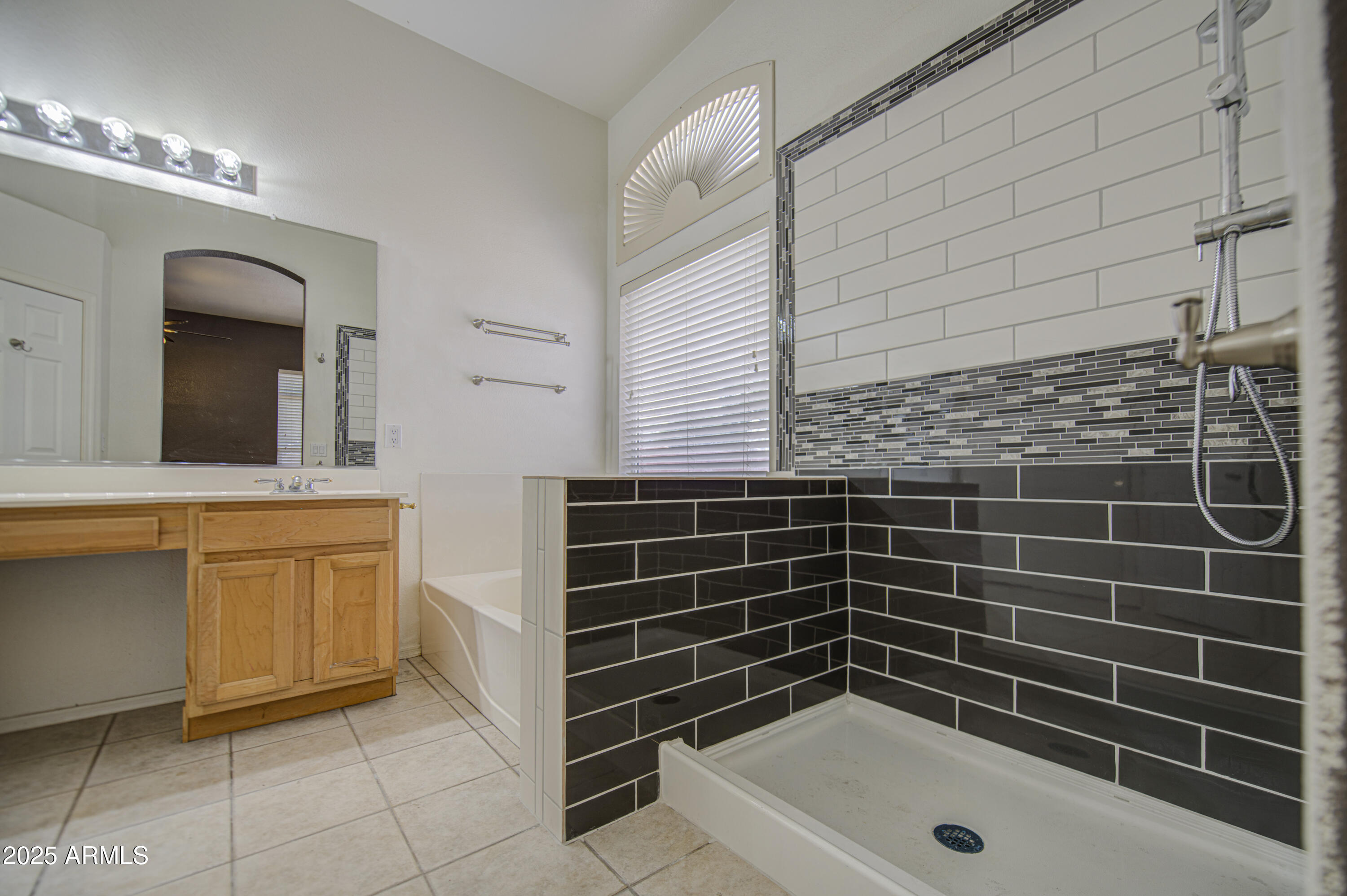 863 South Del Rancho Mesa, AZ 85208 - Photo 19 of 30 Primary Bath 1