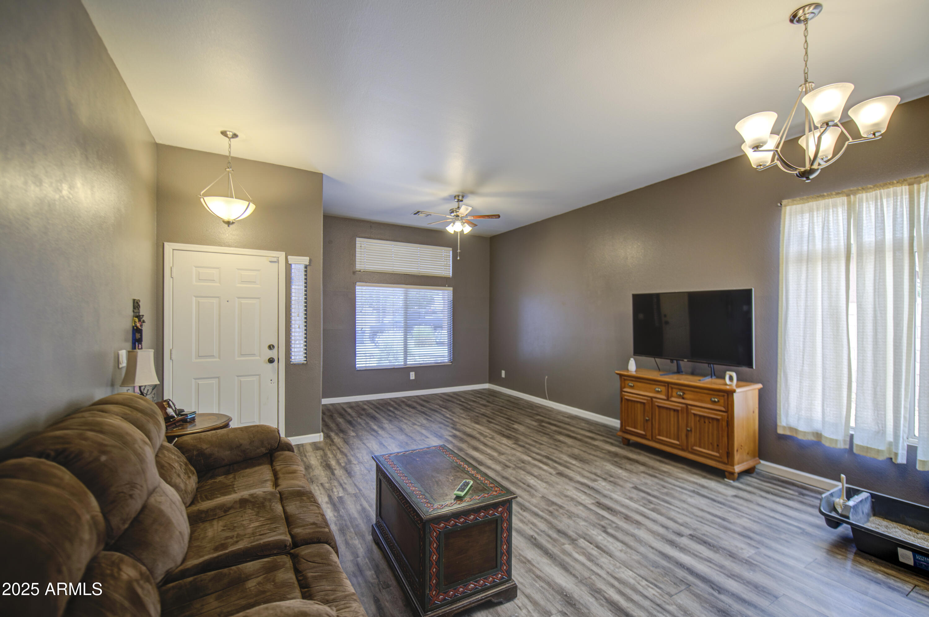 863 South Del Rancho Mesa, AZ 85208 - Photo 6 of 30 Living Room 1