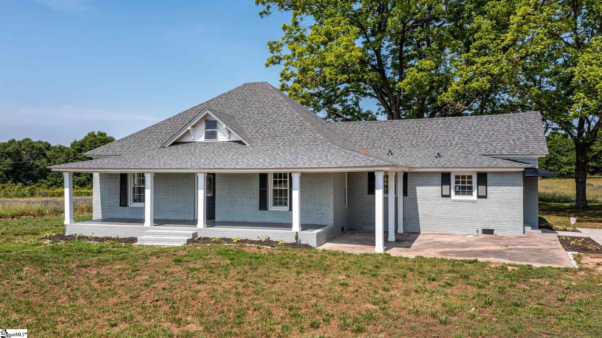 212 Barnett Road Campobello, SC 29322 - Photo 1 of 31
