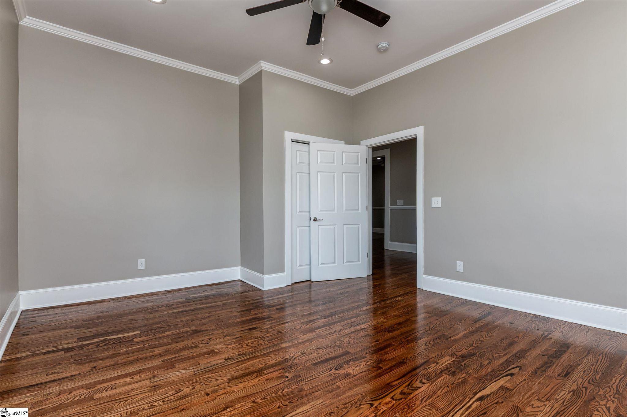 212 Barnett Road Campobello, SC 29322 - Photo 9 of 31