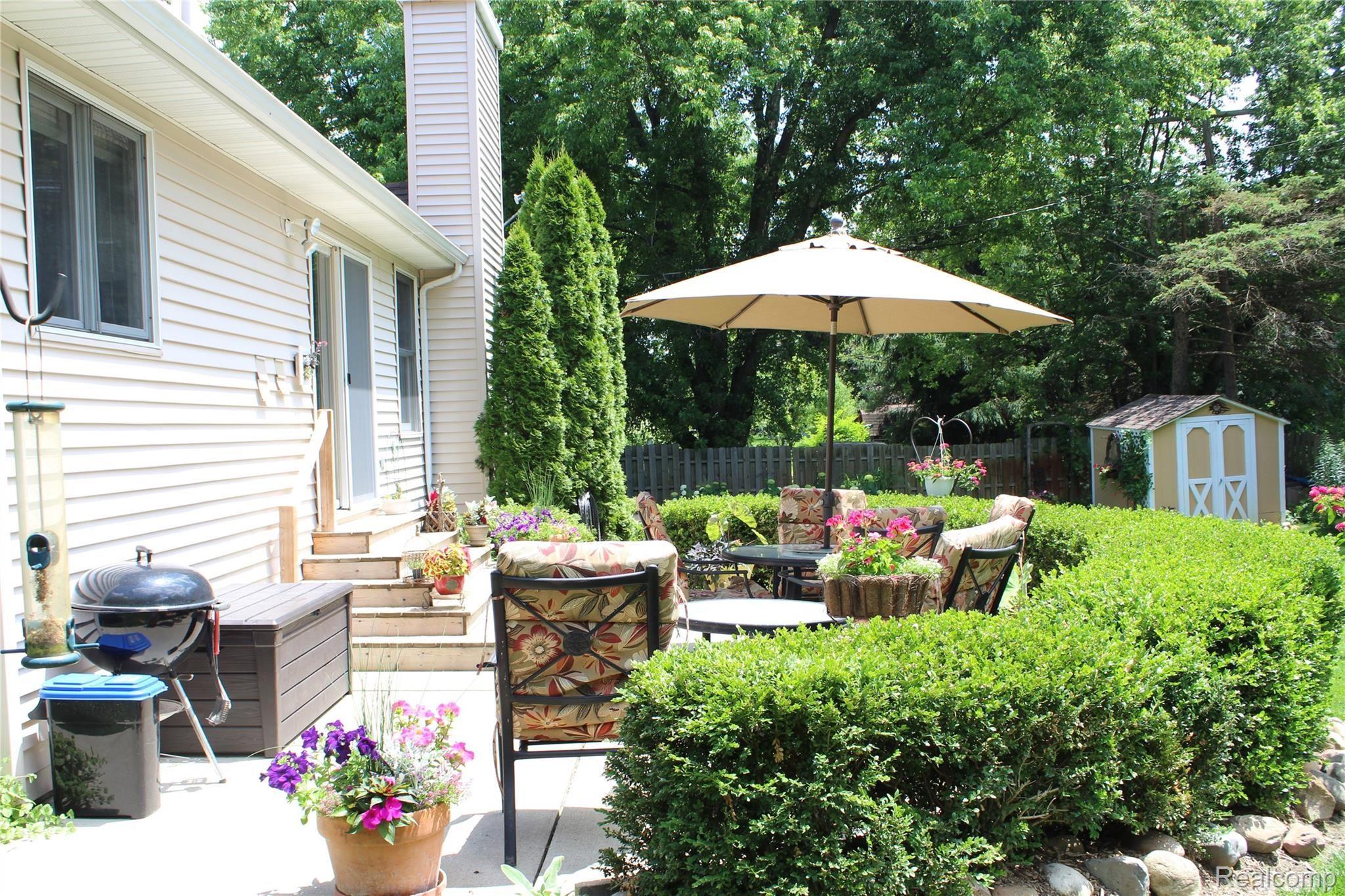 2670 East Wardlow Road Highland, MI 48356 - Photo 46 of 99 cement patio