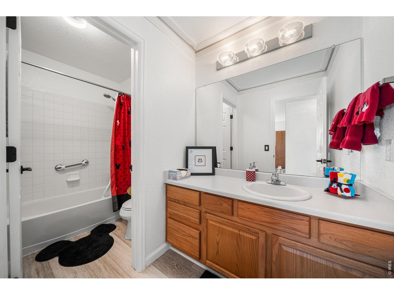 16645 Tree Haven Street Hudson, CO 80642 - Photo 24 of 38 Upper Full Bathroom