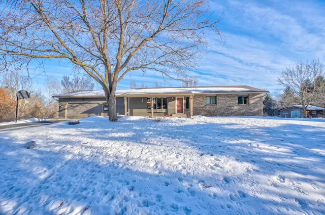 $500,000 | 763 Hill Farm Road, Hudson, WI 54016