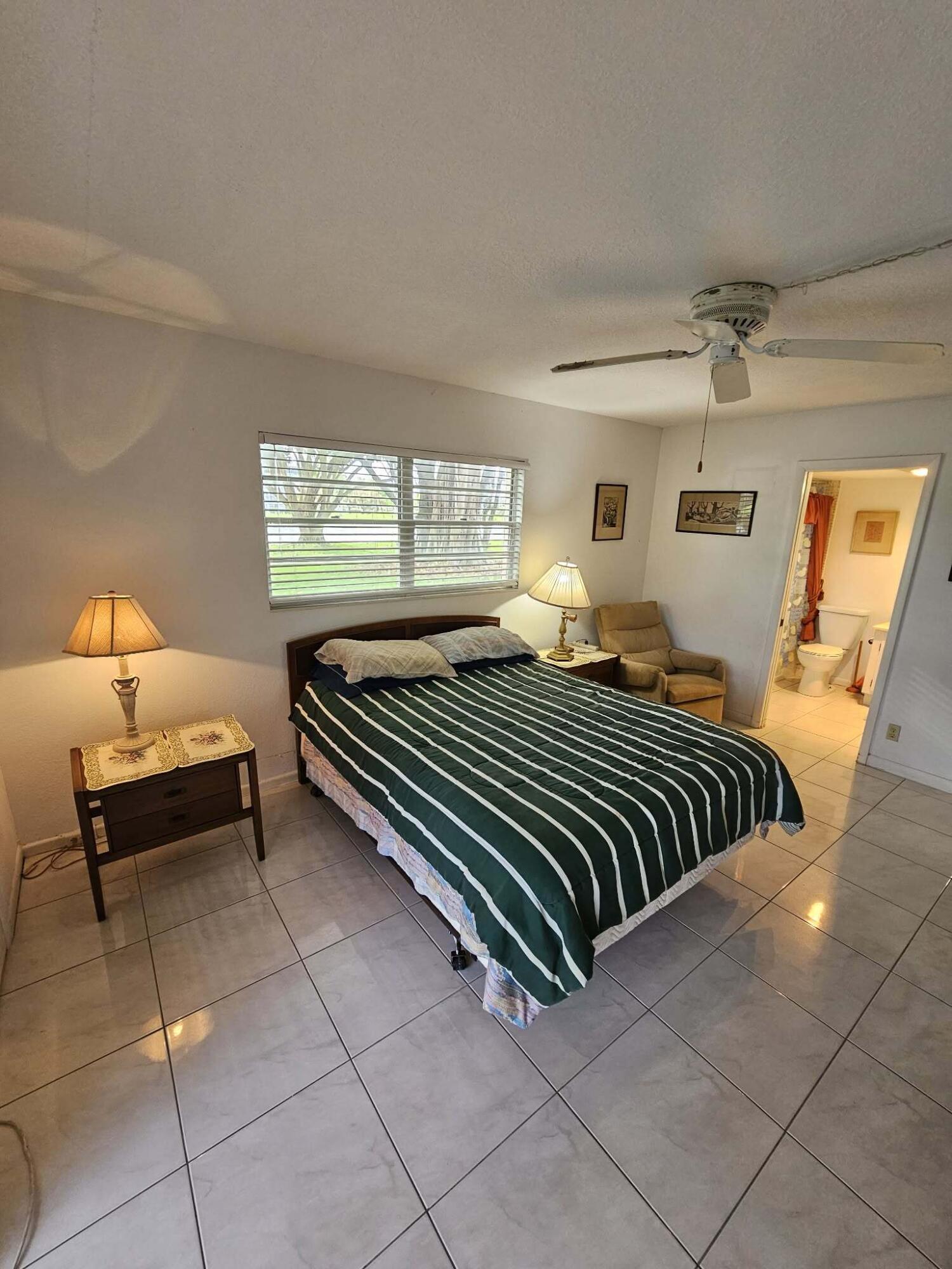 1039 Newcastle A Boca Raton, FL 33434 - Photo 16 of 40 20