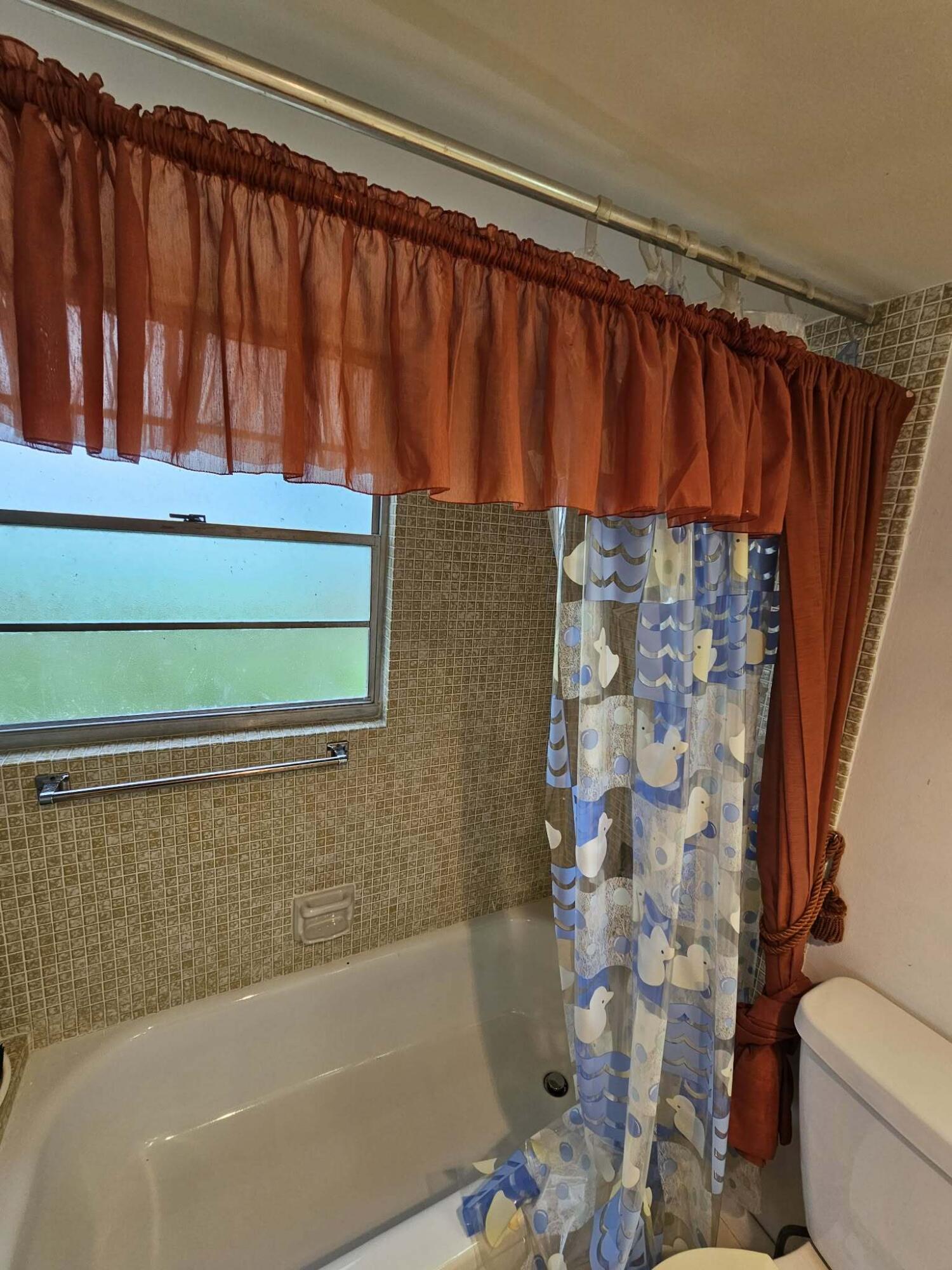 1039 Newcastle A Boca Raton, FL 33434 - Photo 23 of 40 25