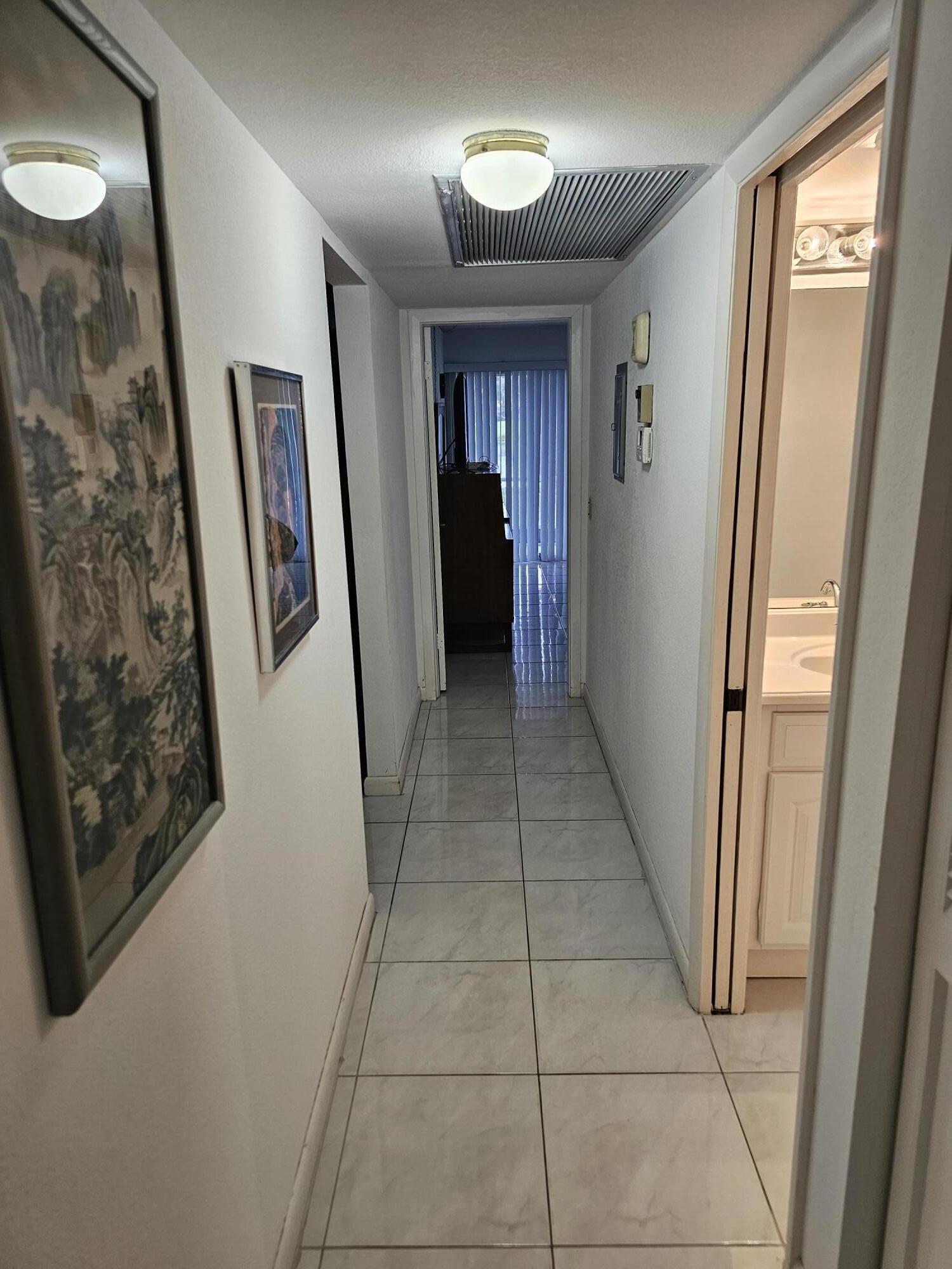 1039 Newcastle A Boca Raton, FL 33434 - Photo 29 of 40 1000042514