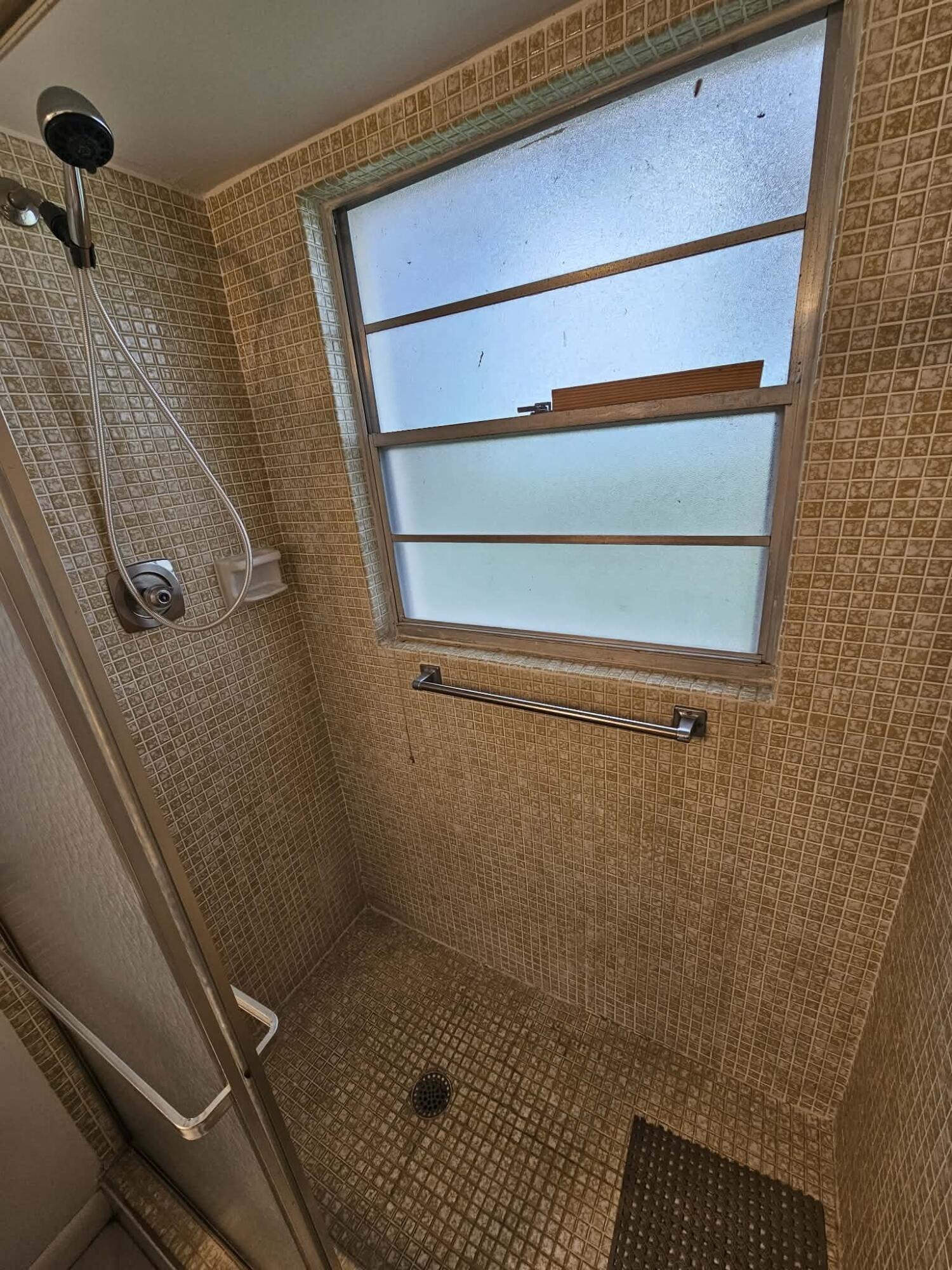 1039 Newcastle A Boca Raton, FL 33434 - Photo 32 of 40 28