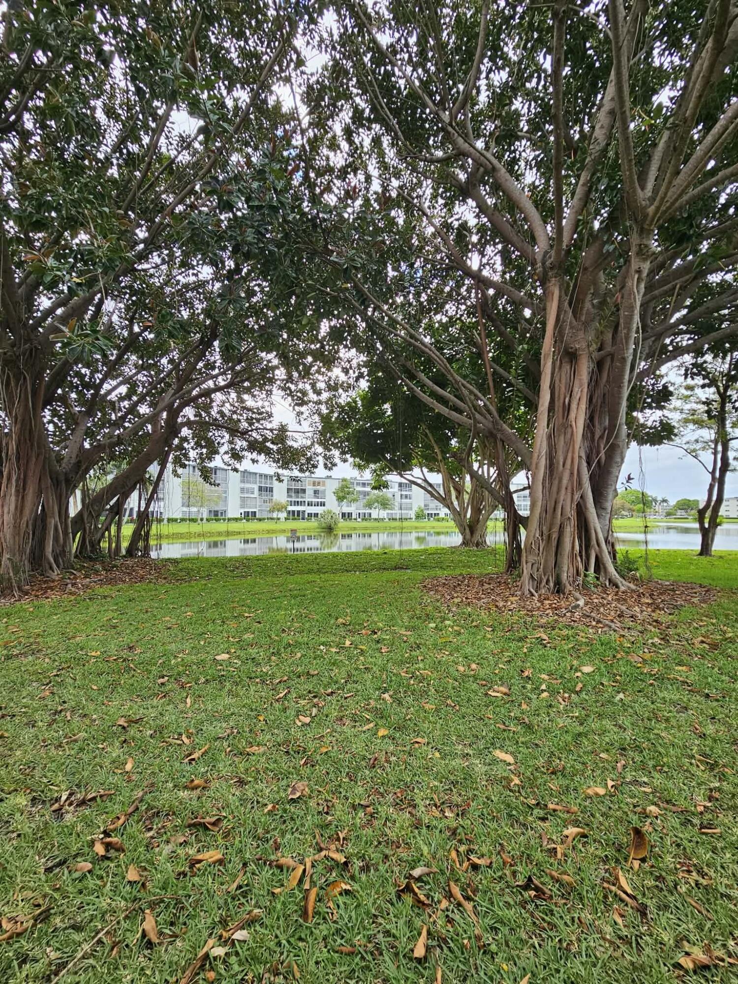 1039 Newcastle A Boca Raton, FL 33434 - Photo 39 of 40 35