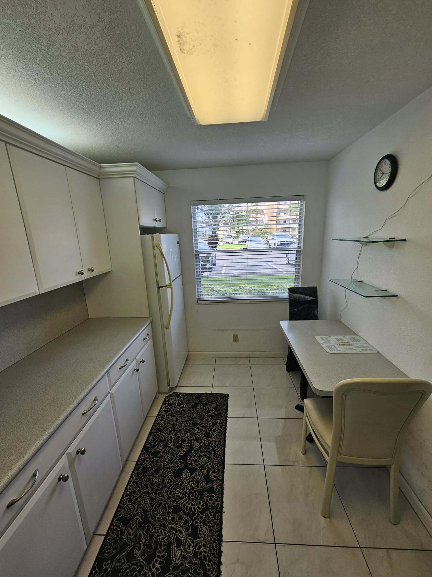 1039 Newcastle A Boca Raton, FL 33434 - Photo 6 of 40 17