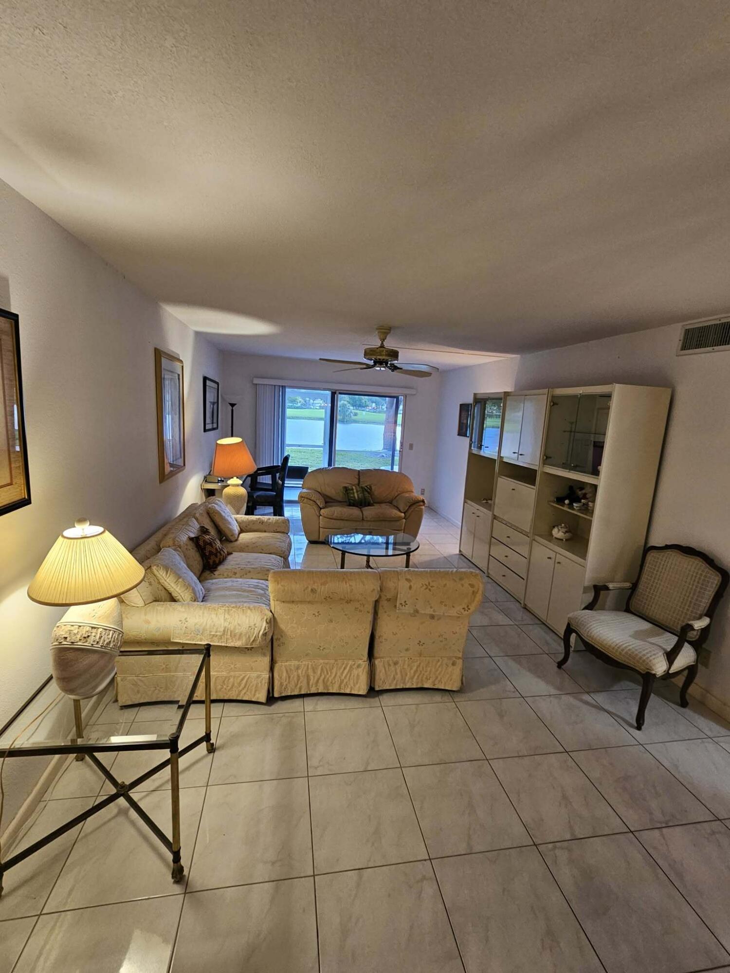 1039 Newcastle A Boca Raton, FL 33434 - Photo 9 of 40 4