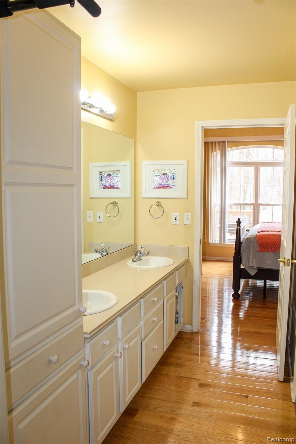 770 Cherry Grove Road Canton, MI 48188 - Photo 24 of 44 Master bath 4.jpg