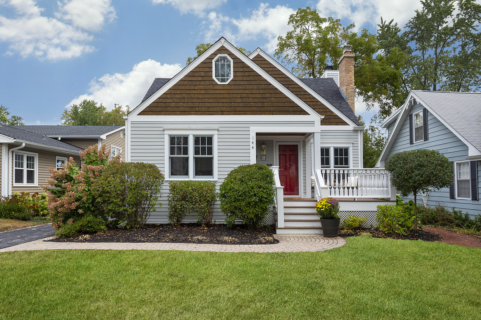 144 West Austin Avenue Libertyville, IL 60048 - Photo 1 of 32