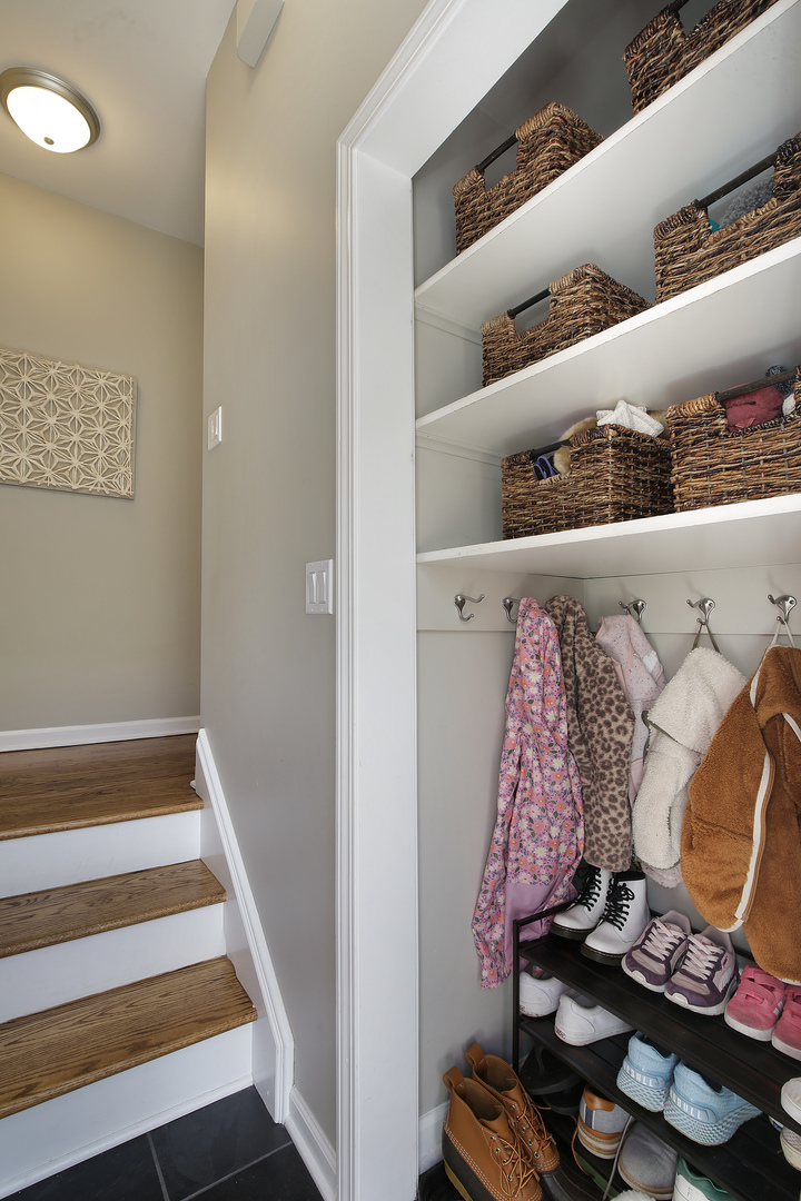 144 West Austin Avenue Libertyville, IL 60048 - Photo 13 of 32