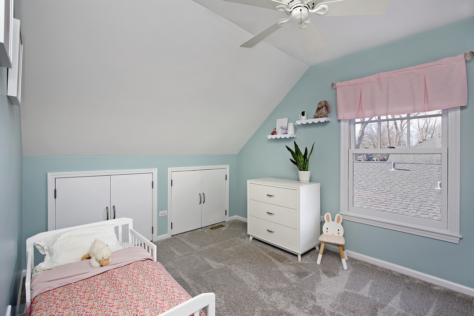 144 West Austin Avenue Libertyville, IL 60048 - Photo 16 of 32