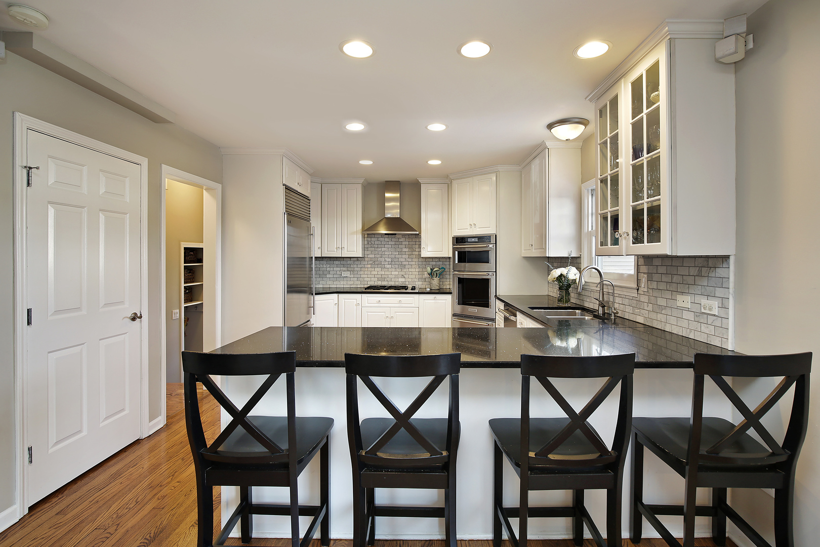 144 West Austin Avenue Libertyville, IL 60048 - Photo 7 of 32