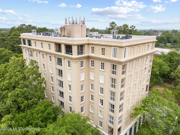 $715,000 | 1200 Meadowbrook Road, Unit 19, Jackson, MS 39206