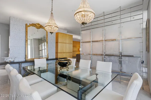 $715,000 | 1200 Meadowbrook Road, Unit 19, Jackson, MS 39206