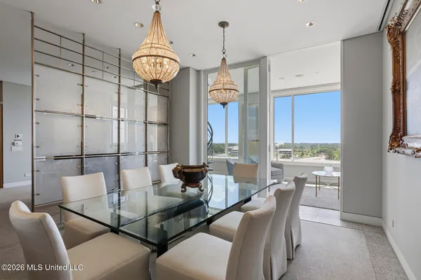 $715,000 | 1200 Meadowbrook Road, Unit 19, Jackson, MS 39206